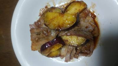 さつまいもと豚肉のバターじょうゆ焼き