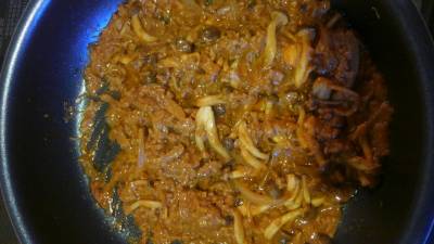 牛肉ときのこのオムハヤシ丼弁当