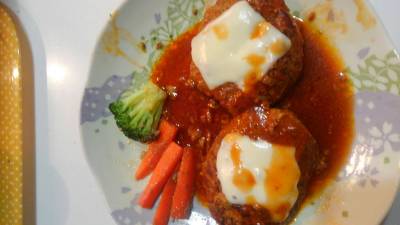 やわらか煮込みハンバーグ