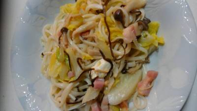 ベーコンキャベツのクリーミーうどん