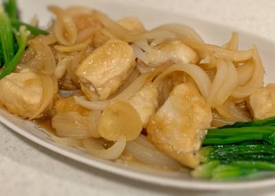 鶏むね肉と新たまねぎの照り煮