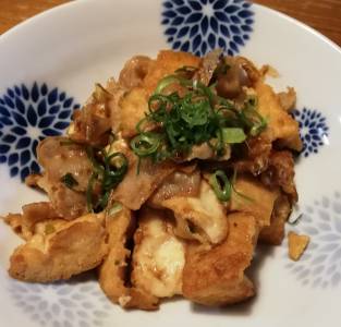 ちぎり厚揚げと豚バラの和風炒め