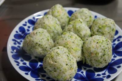 ブロッコリーとたらこのおにぎり