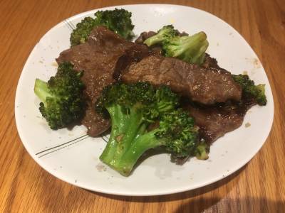 ブロッコリと牛肉のオイスターソース炒め