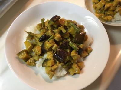 粗びきキーマカレー