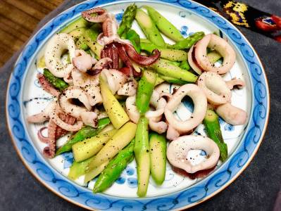 アスパラとやりいかの黒こしょう炒め レシピ 河野 雅子さん みんなのきょうの料理 おいしいレシピや献立を探そう アスパラとやりいかの黒こしょう炒め レシピ 河野 雅子さん みんなのきょうの料理 おいしいレシピや献立を探そう