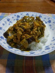 粗びきキーマカレー