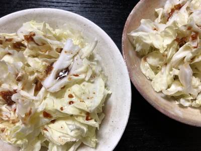 ちぎりキャベツのにんにくじょうゆあえ
