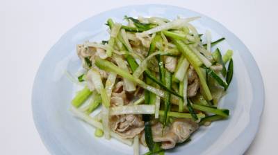 きゅうりと豚しゃぶのからしじょうゆあえ