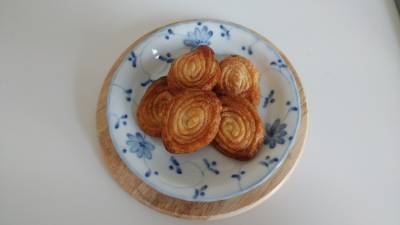 キャラメルリーフパイ