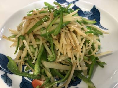 じゃがいもとピーマンのシャキシャキ炒め