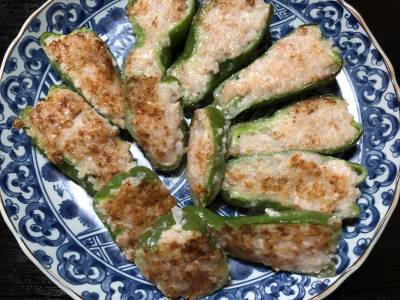 ピーマンのえび肉詰め
