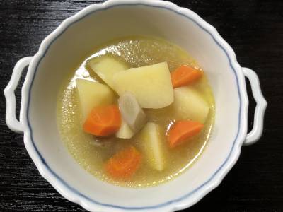 初夏の根菜スープ