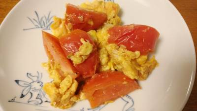 トマトと卵の炒め物