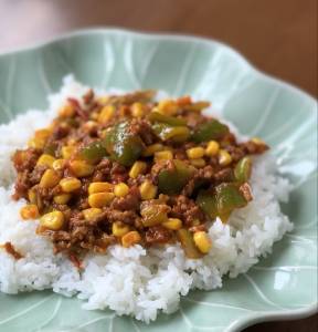 とうもろこしとトマトのカレー