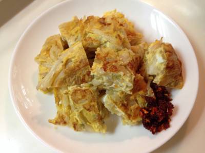 白菜漬けともやしの卵焼き