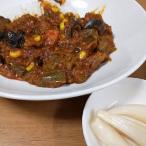 ひき肉とたっぷり野菜のカレー