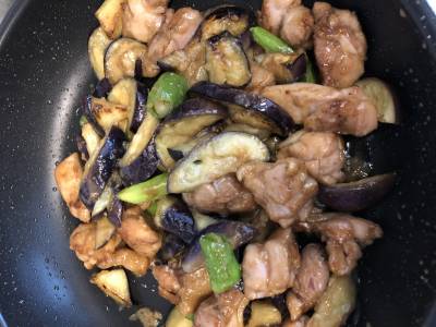 鶏肉となすのスタミナ炒め