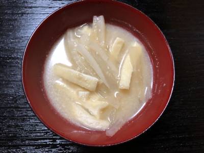 大根と油揚げのみそ汁