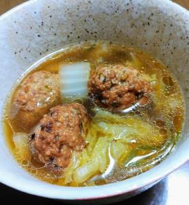 白菜と肉だんごの煮込み