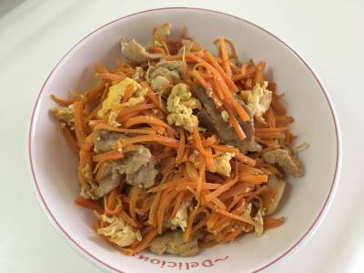 豚バラにんじんシリシリ