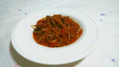 ごぼう入りハッシュドビーフ