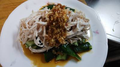 蒸し鶏のねぎソースがけ