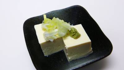 冷ややっこ(生わさび+ねぎ)