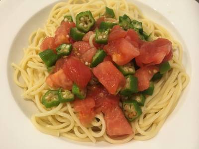 オクラとトマトの冷製パスタ