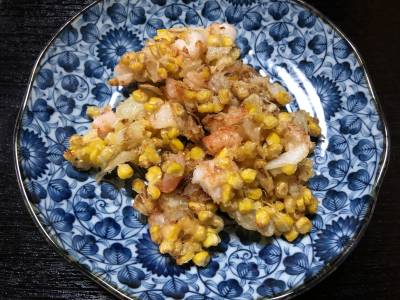 とうもろこしとえびのかき揚げ