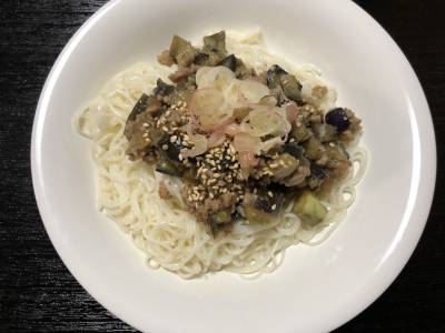 なすそぼろそうめん