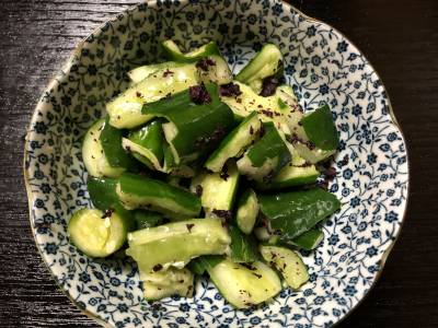 きゅうりの赤じそあえ