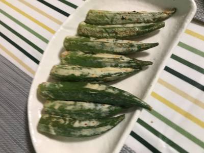 オクラのピリ辛マヨネーズ焼き
