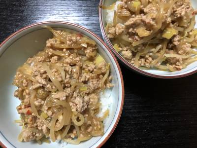 もやしの中華丼