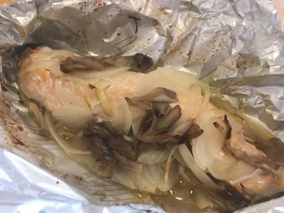 鮭(さけ)ときのこのホイル焼き