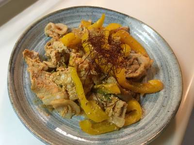 豚肉のキムチヨーグルト炒め