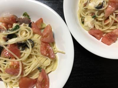 カマンベールとアンチョビのパスタ