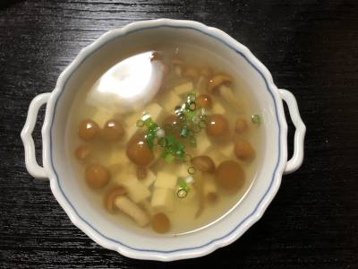 豆腐となめこの簡単スープ