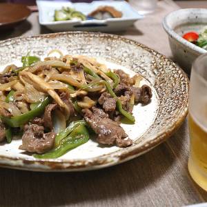 牛肉と野菜の黒酢炒め