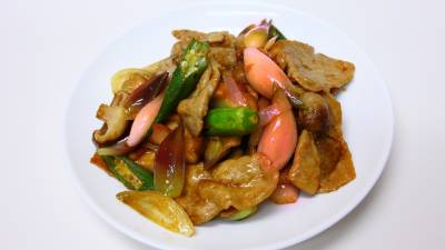 みょうがと豚肉の黒酢炒め