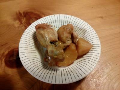 じゃがいもと手羽元の炊いたん