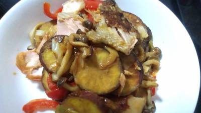 さけとおさつのちゃんちゃん焼き風