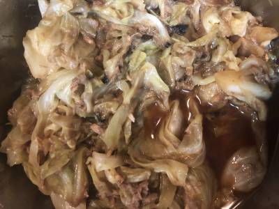 キャベツとツナ缶の煮物