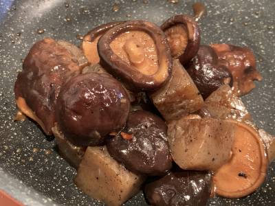 しいたけとこんにゃくのピリ辛煮