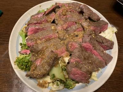 牛肉ステーキ 梅ごまソースかけ レシピ 斉藤 辰夫さん みんなのきょうの料理 おいしいレシピや献立を探そう