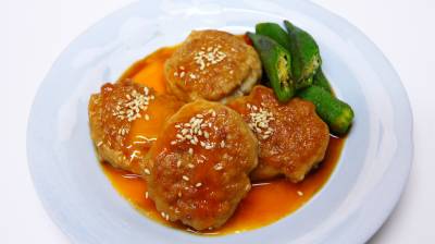 鶏つくねとオクラの甘辛焼き