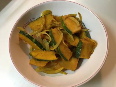 かぼちゃとたまねぎのカレー炒め煮