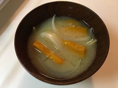 かぼちゃとたまねぎのみそ汁
