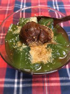 抹茶寒天 黒みつきな粉かけ