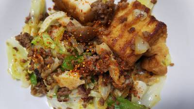 キャベツと厚揚げのピリ辛炒め